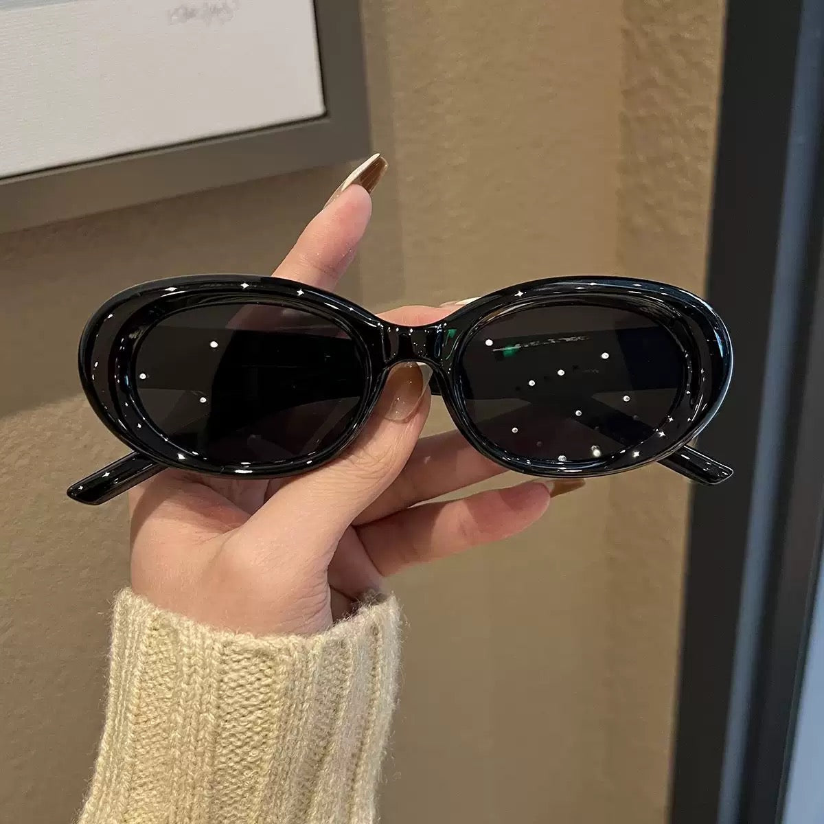 Vintage Black Oval Cat Eye Trendy Sunglasses